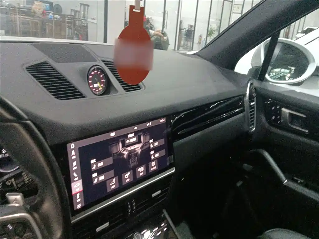 Cayenne New Energy 2021 Cayenne E-Hybrid 2.0T купить на сайте DeffCars