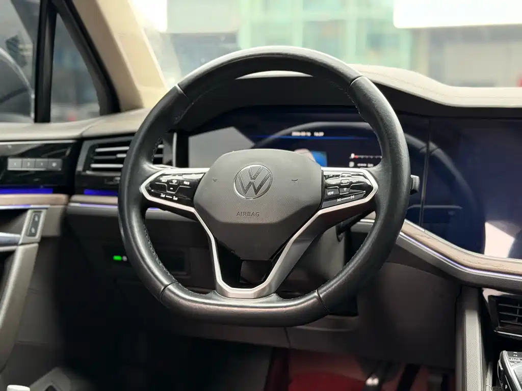 Touareg 2021 3.0TSI Ruixiang Edition Classic Sports Package купить на сайте DeffCars