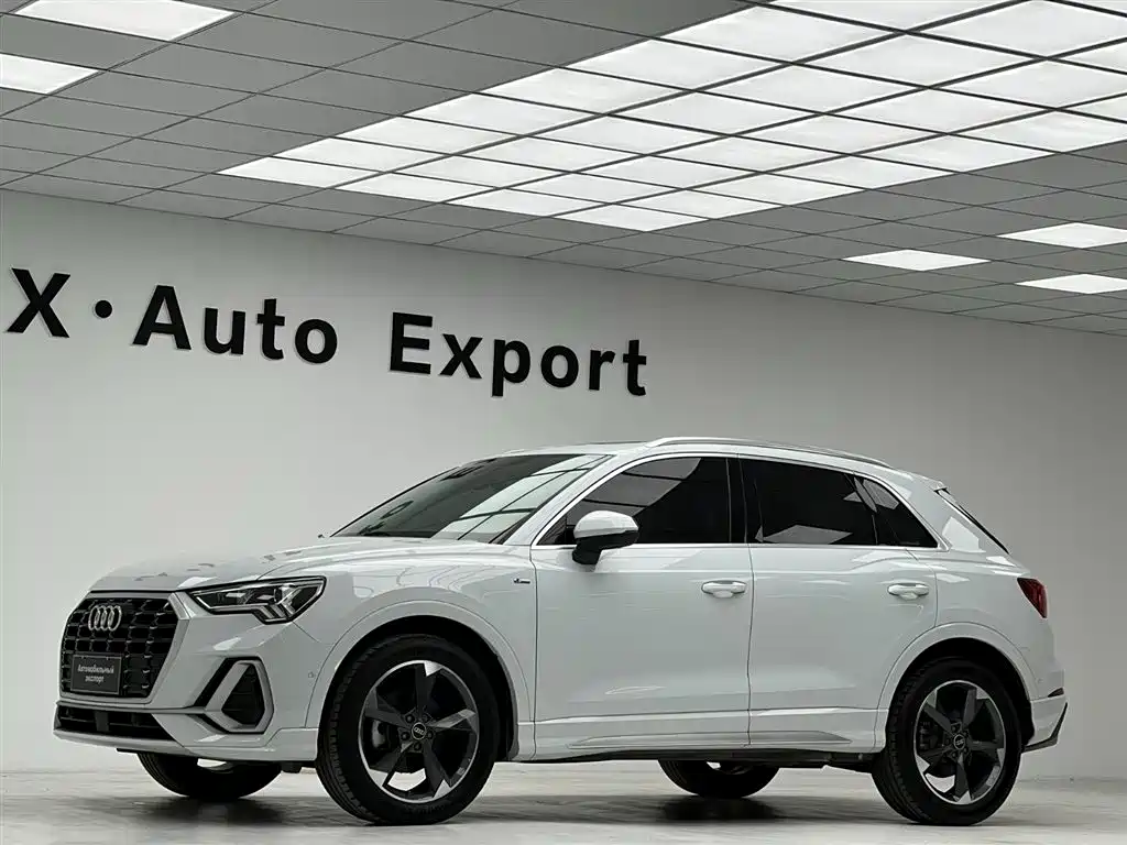 Audi Q3 2022 35 TFSI Fashionable and Dynamic купить на сайте DeffCars