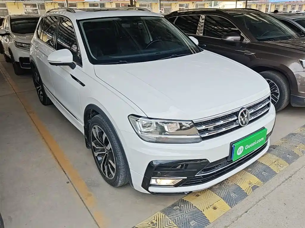 Tiguan L 2021 330TSI automatic two-wheel drive R-Line version купить на сайте DeffCars