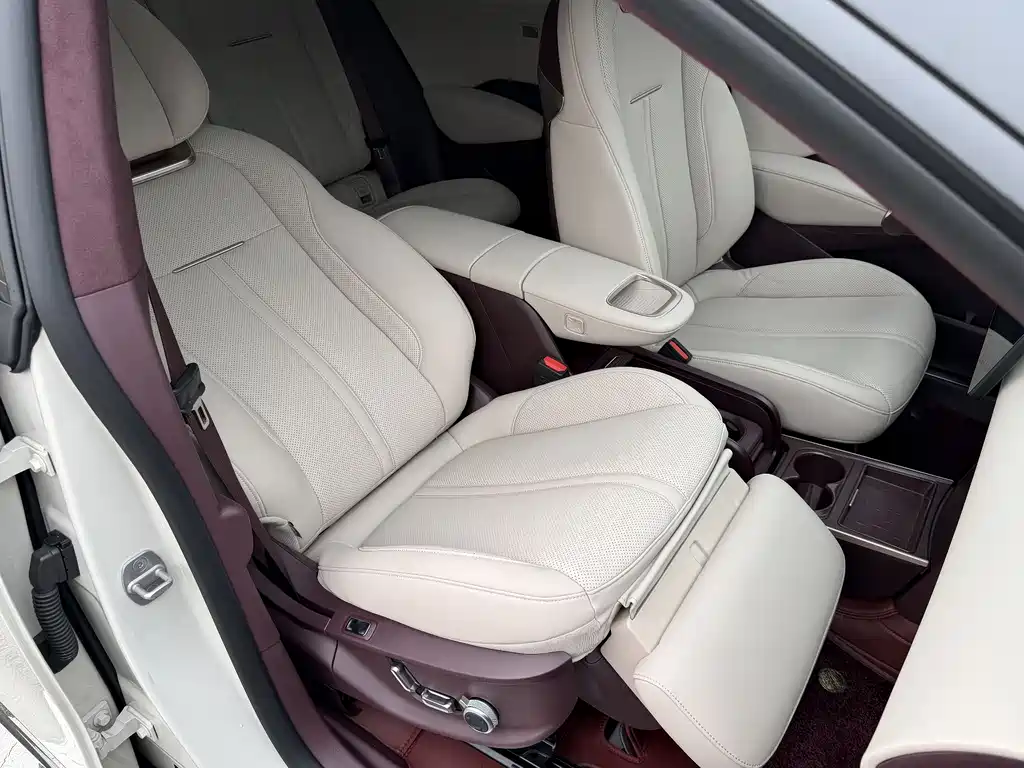 Jikrypton X 2023 rear-wheel drive YOU version 4 seats купить на сайте DeffCars