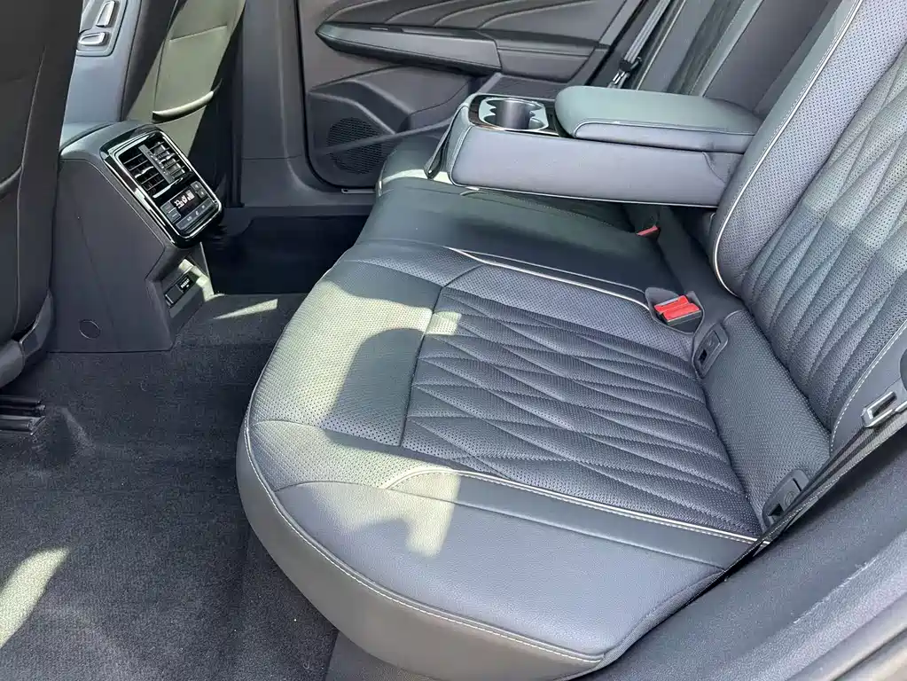 Passat 2019 330TSI Deluxe Edition National VI купить на сайте DeffCars