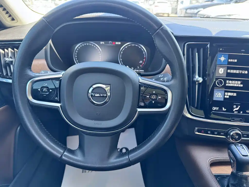 Volvo S90 2020 T5 Zhiyuan Luxury Edition купить на сайте DeffCars
