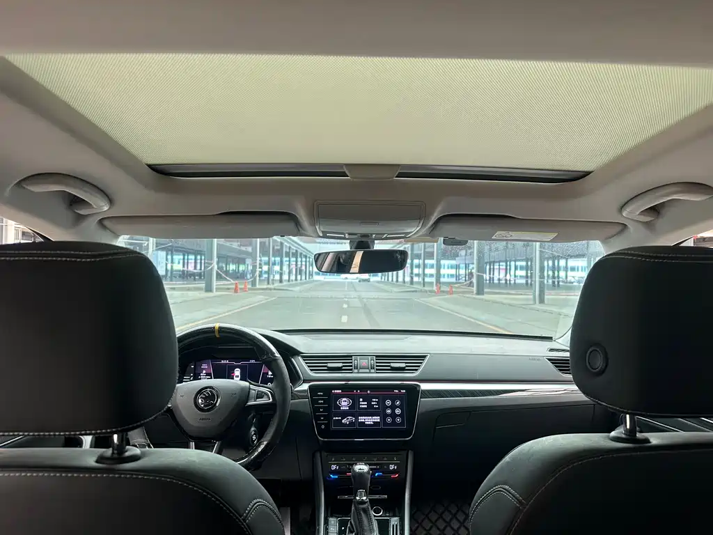 Super 2022 TSI330 DSG luxury version купить на сайте DeffCars