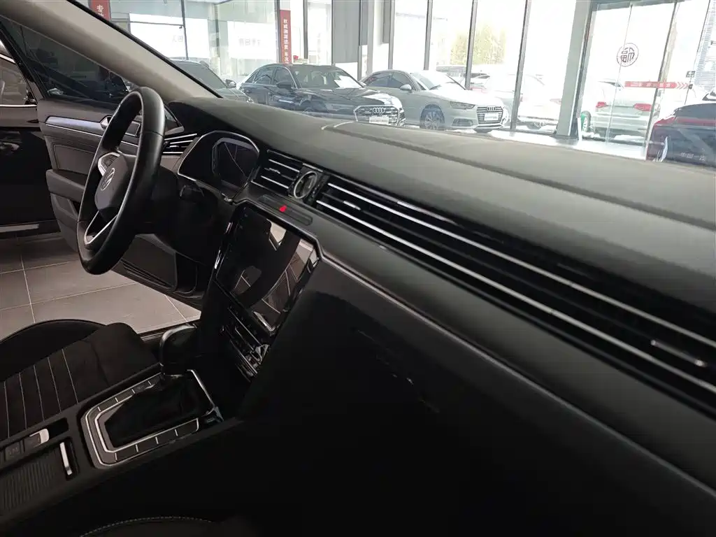 Magotan 2021 330TSI DSG 30th Anniversary Edition купить на сайте DeffCars