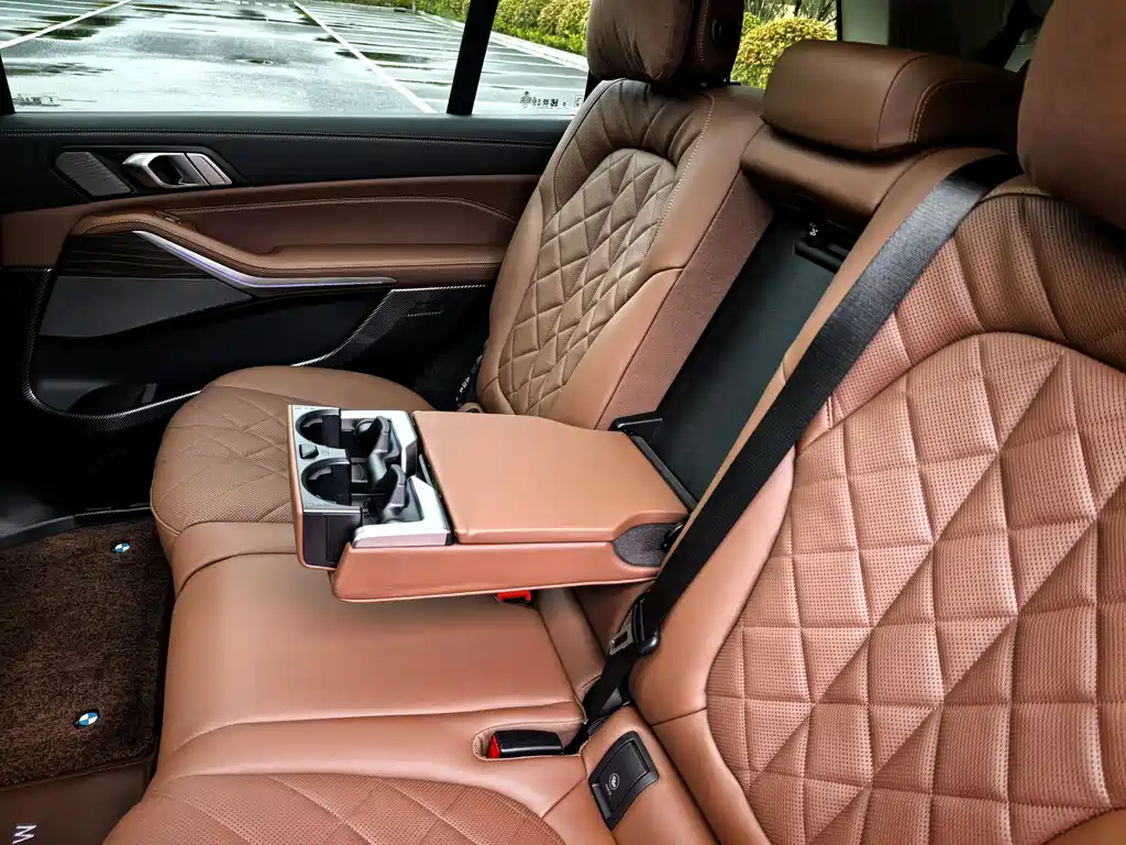 BMW X7 2024 xDrive40i Leading Luxury Package купить на сайте DeffCars
