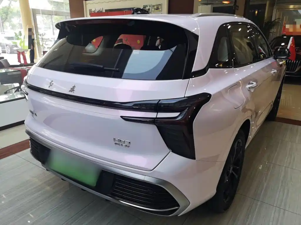 Hongqi HS3 PHEV 2025 117km Jinwei Edition купить на сайте DeffCars