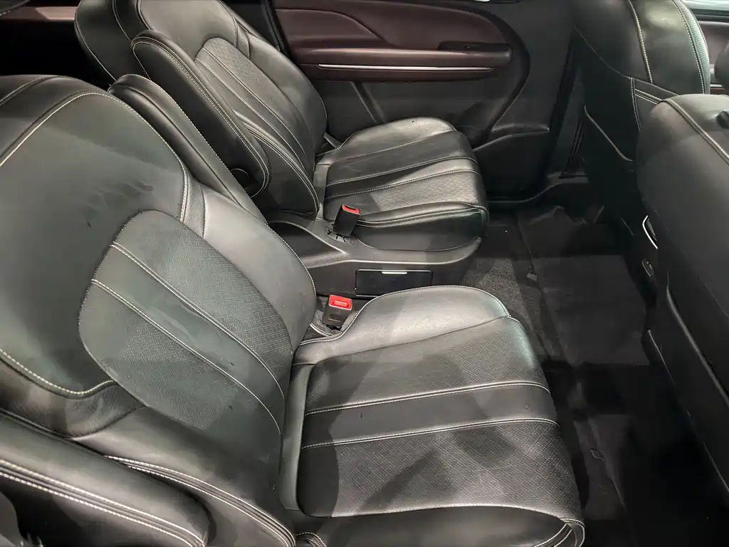 Trumpchi M6 2021 270T DCT Deluxe Edition (seven seats) купить на сайте DeffCars
