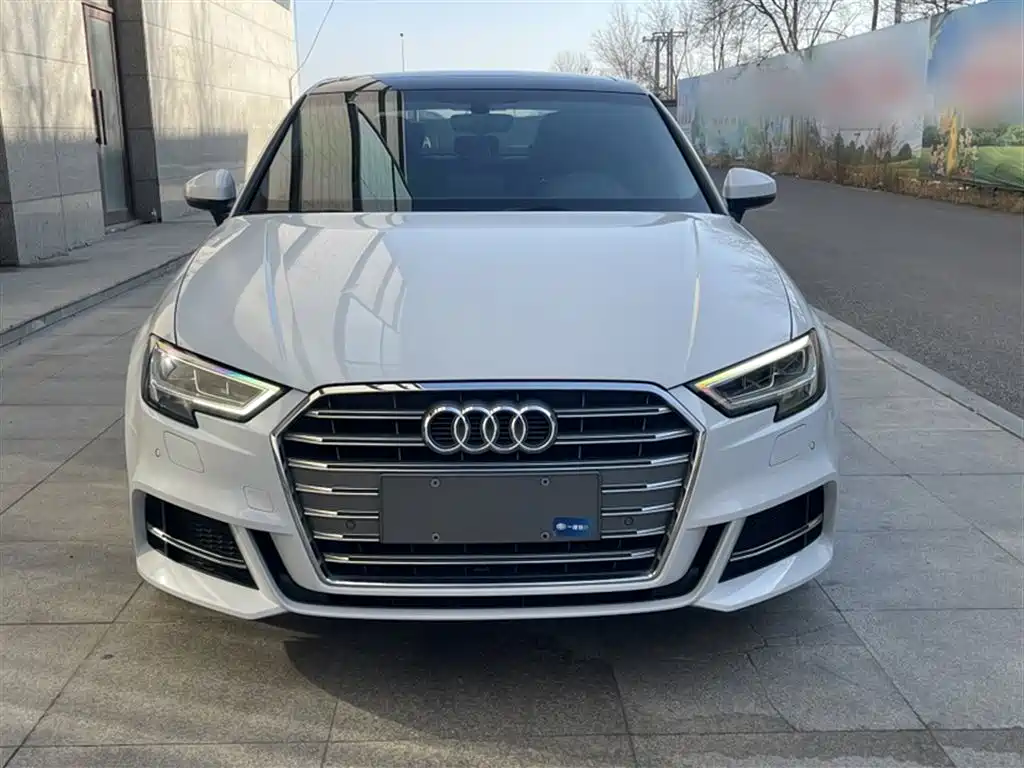 Audi A3 2020 Limousine 35 TFSI Fashion Type National VI купить на сайте DeffCars