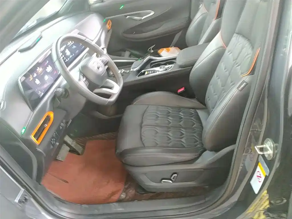 Changan UNI-T 2022 1.5T exclusive model купить на сайте DeffCars
