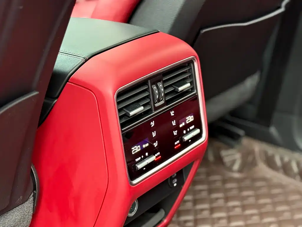 Cayenne 2022 Cayenne 3.0T Platinum Edition купить на сайте DeffCars