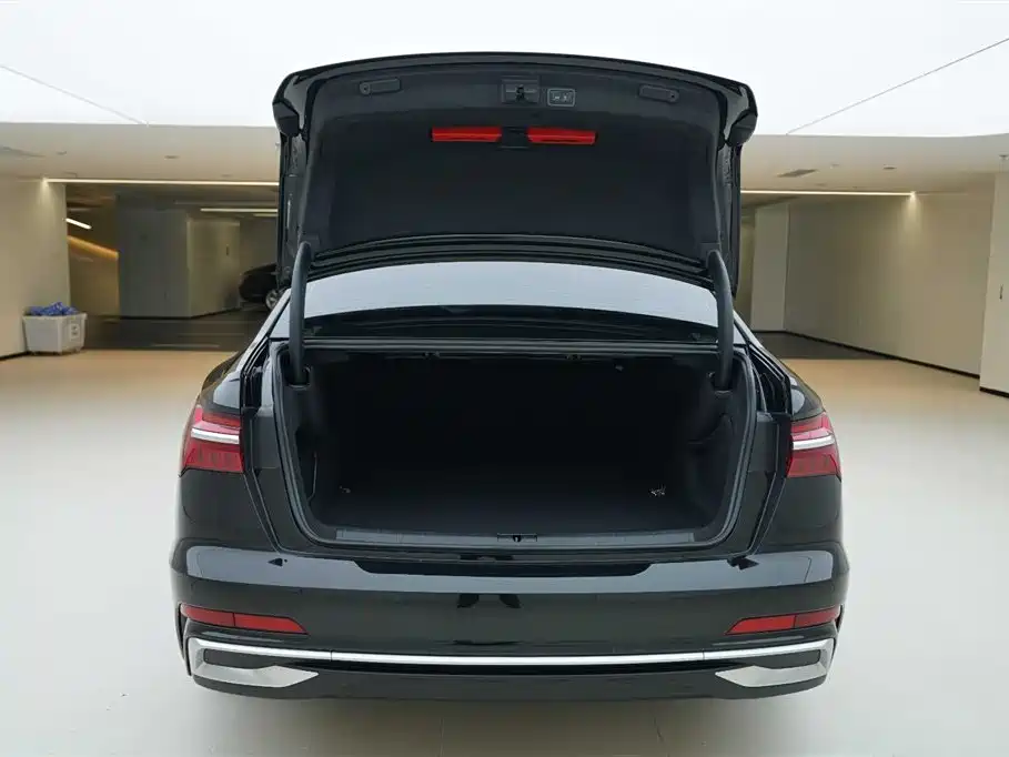 Audi A6L 2024 45 TFSI quattro premium dynamic model купить на сайте DeffCars