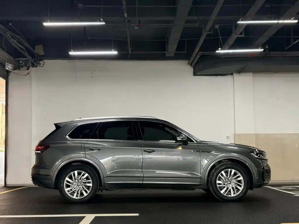 Touareg 2020 2.0TSI Ruishang Edition National VI купить на сайте DeffCars