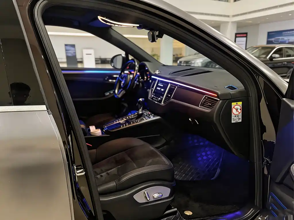 Macan 2017 Macan 2.0T купить на сайте DeffCars