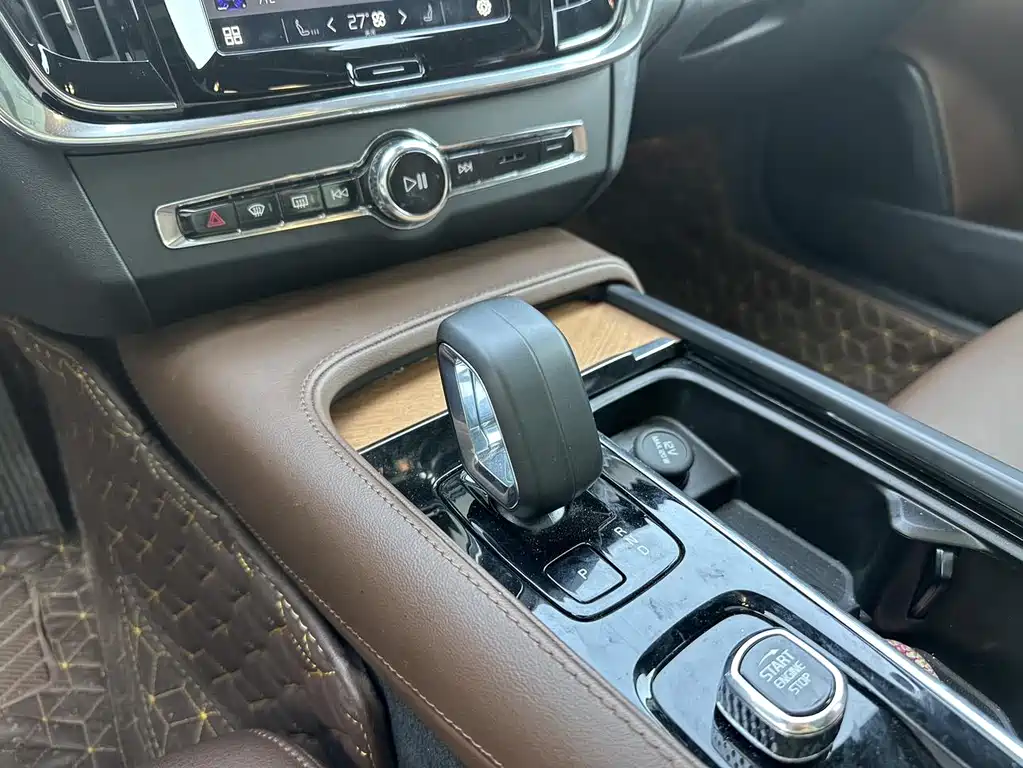 Volvo S90 2024 B5 Zhiyi Luxury Edition купить на сайте DeffCars
