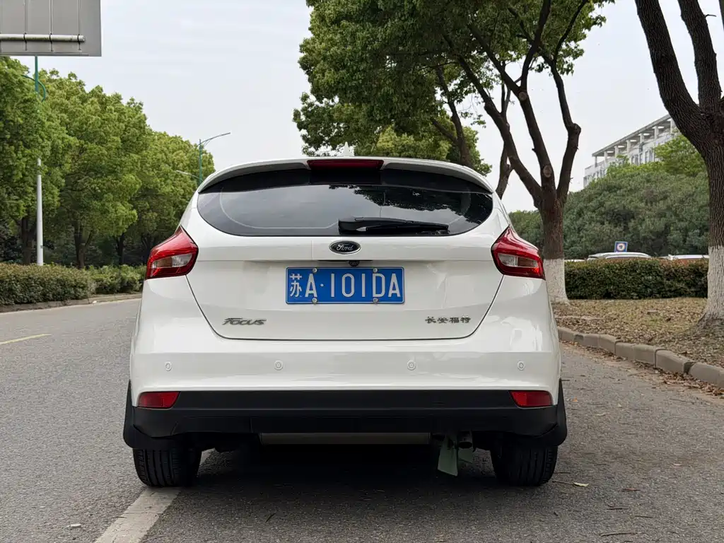 Focus 2018 hatchback classic 1.6L automatic stylish smart mobility version купить на сайте DeffCars