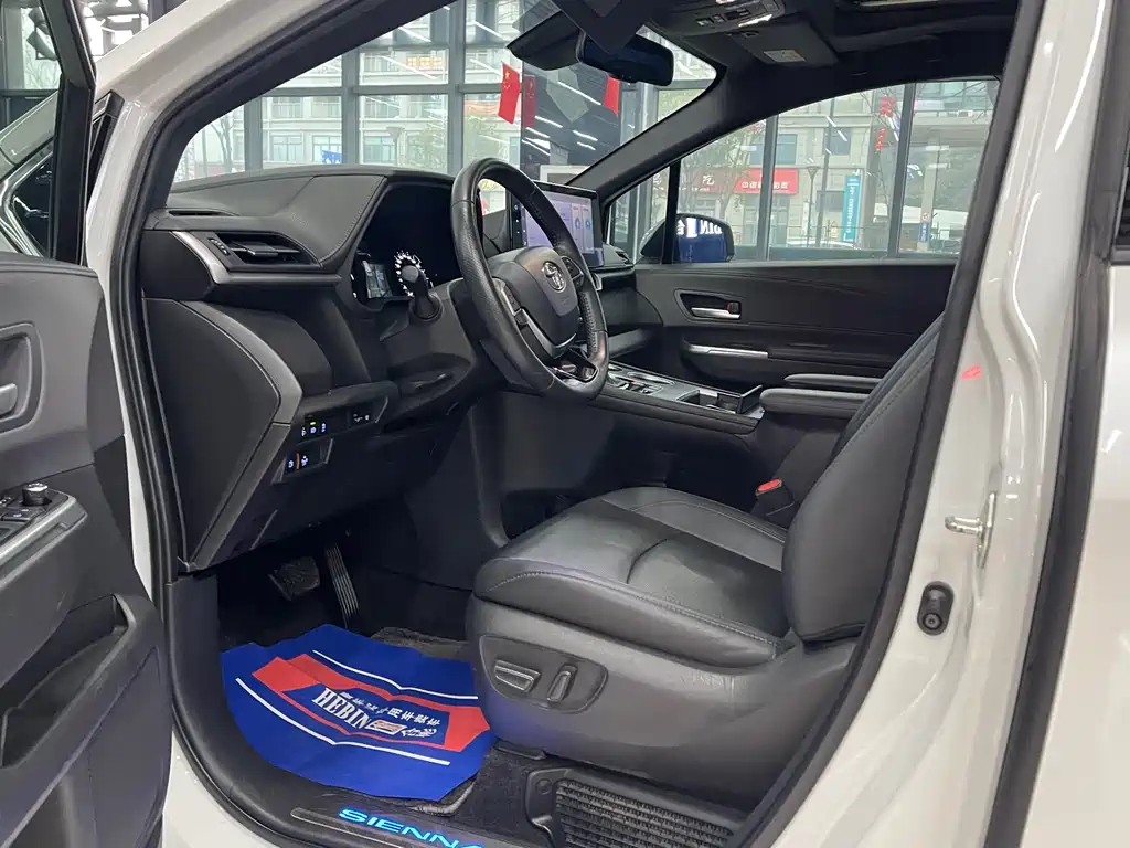 SIENNA 2021 2.5L Hybrid Premium Edition купить на сайте DeffCars