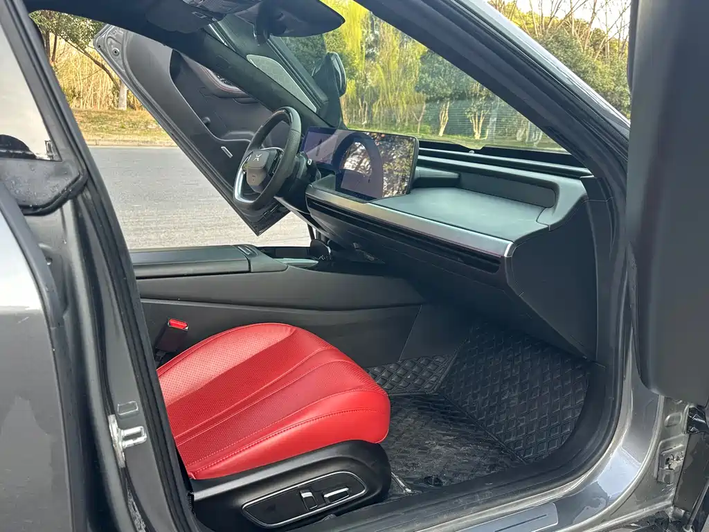 Xpeng P7 2021 562E Pengyi Performance Edition купить на сайте DeffCars