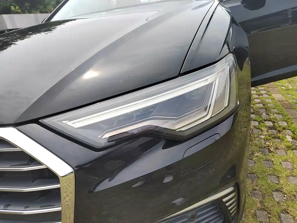 Audi A6L New Energy 2020 55 TFSI e quattro купить на сайте DeffCars
