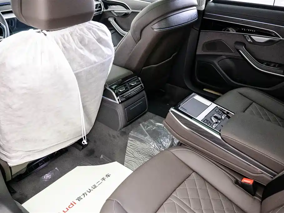 Audi A8 2025 A8L 50 TFSI quattro Premium Selection купить на сайте DeffCars