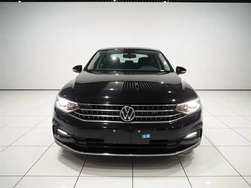 Magotan 2025 model 280TSI DSG comfort model купить на сайте DeffCars