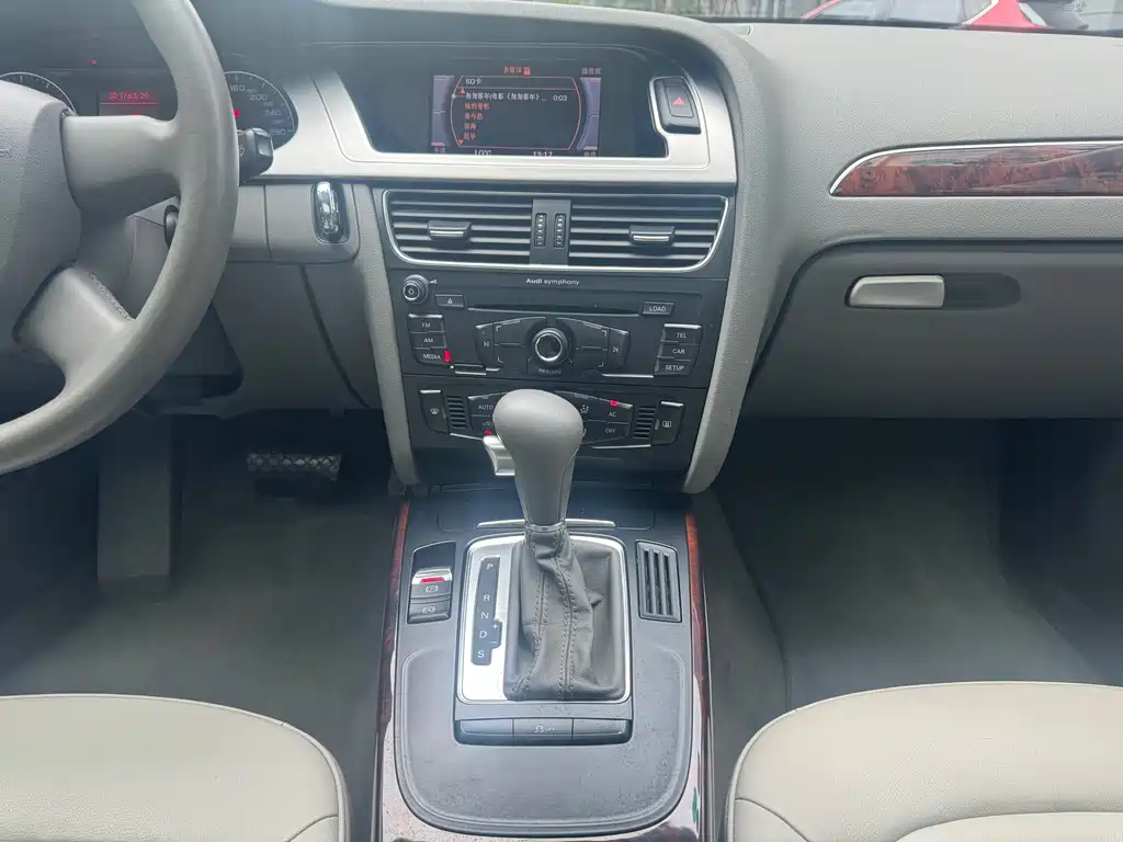 Audi A4L 2011 2.0 TFSI comfort type купить на сайте DeffCars