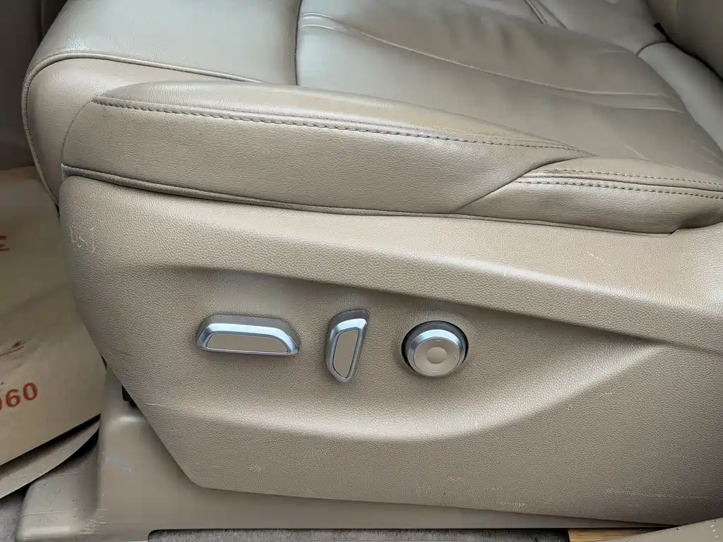 Buick GL8 2020 ES Lu Zun 653T Exclusive Type купить на сайте DeffCars