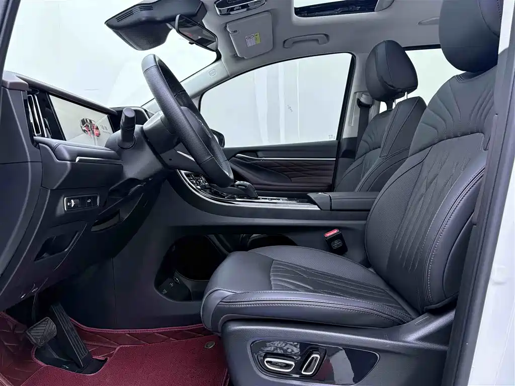 Trumpchi M8 2024 Lead Show Series 390T Exclusive Edition купить на сайте DeffCars