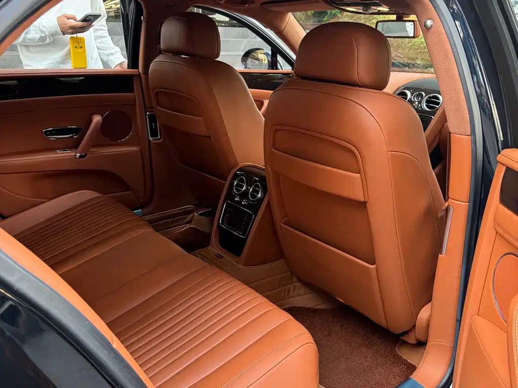 Flying Spur 2017 4.0T V8 Standard Edition купить на сайте DeffCars