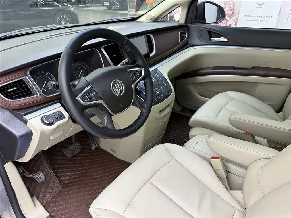 Buick GL8 2018 28T luxury model National VI купить на сайте DeffCars