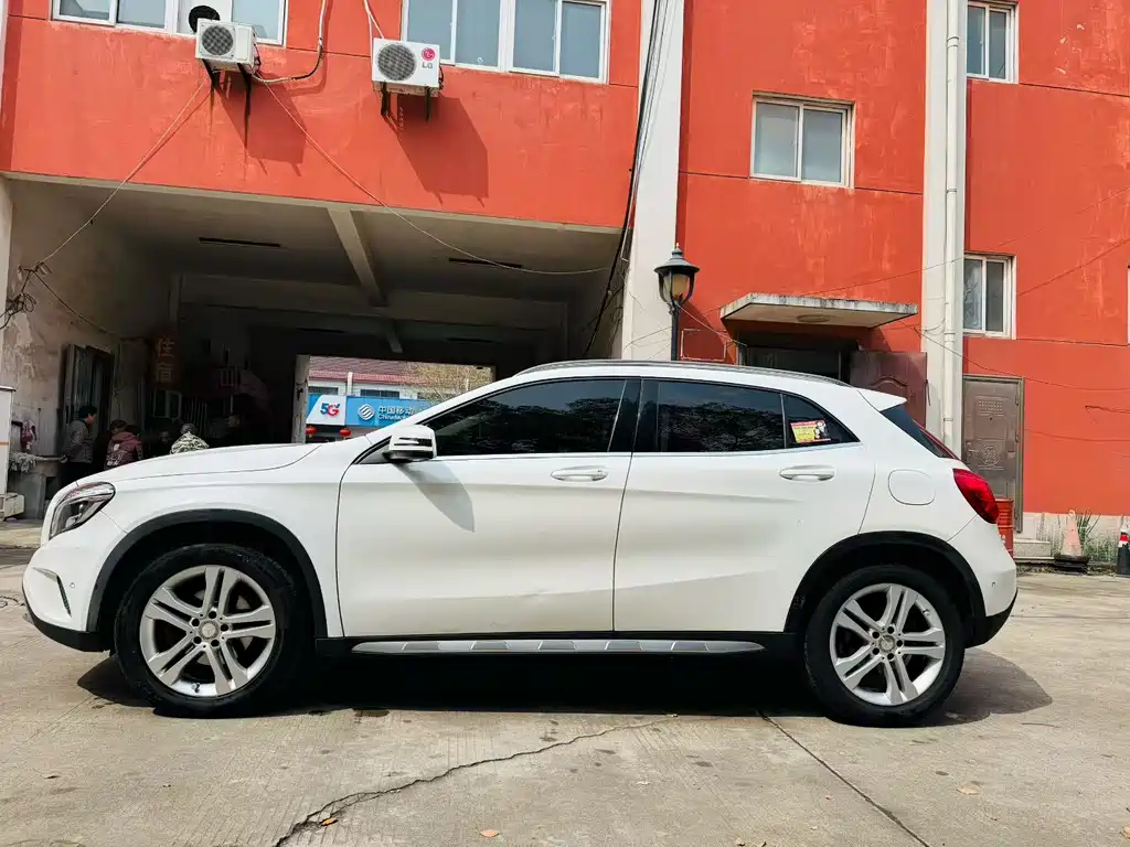 Mercedes-Benz GLA 2016 GLA 200 Dynamic купить на сайте DeffCars