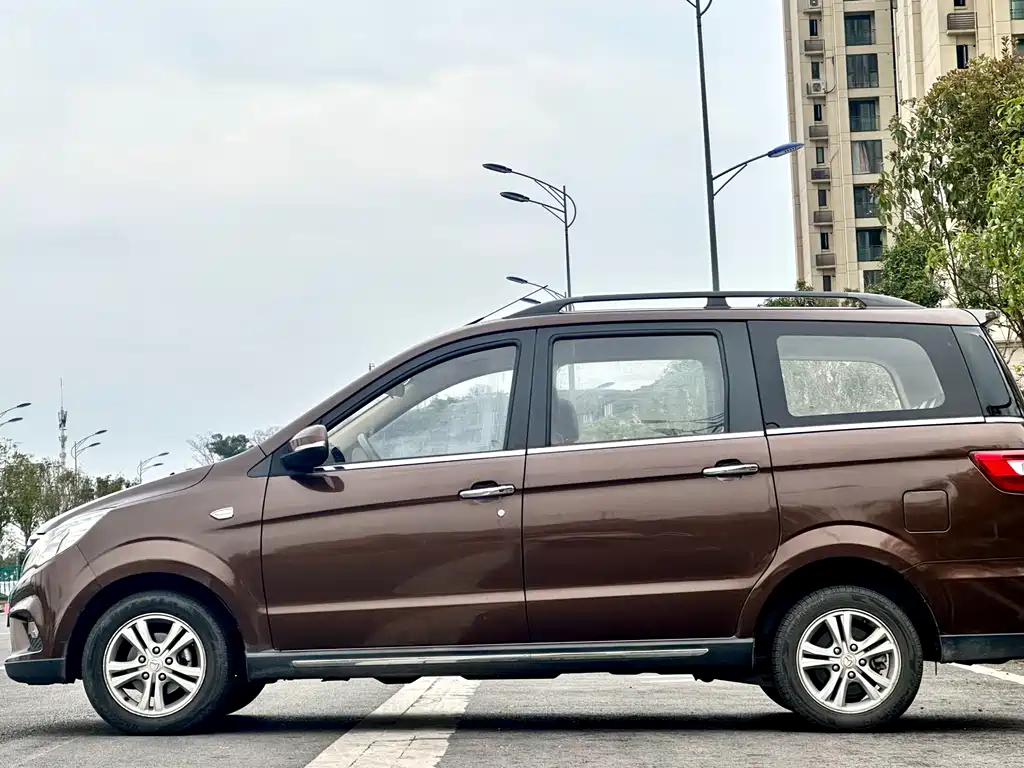 BAIC Huansu H2 2015 1.5L AMT premium model BJ415C купить на сайте DeffCars