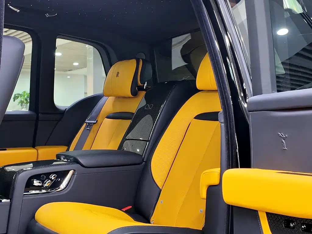 Cullinan 2024 Black Badge купить на сайте DeffCars