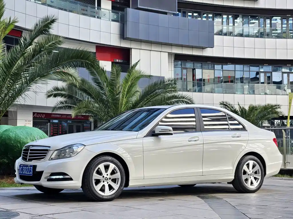 Mercedes-Benz C-Class 2013 C 180 CGI Classic купить на сайте DeffCars