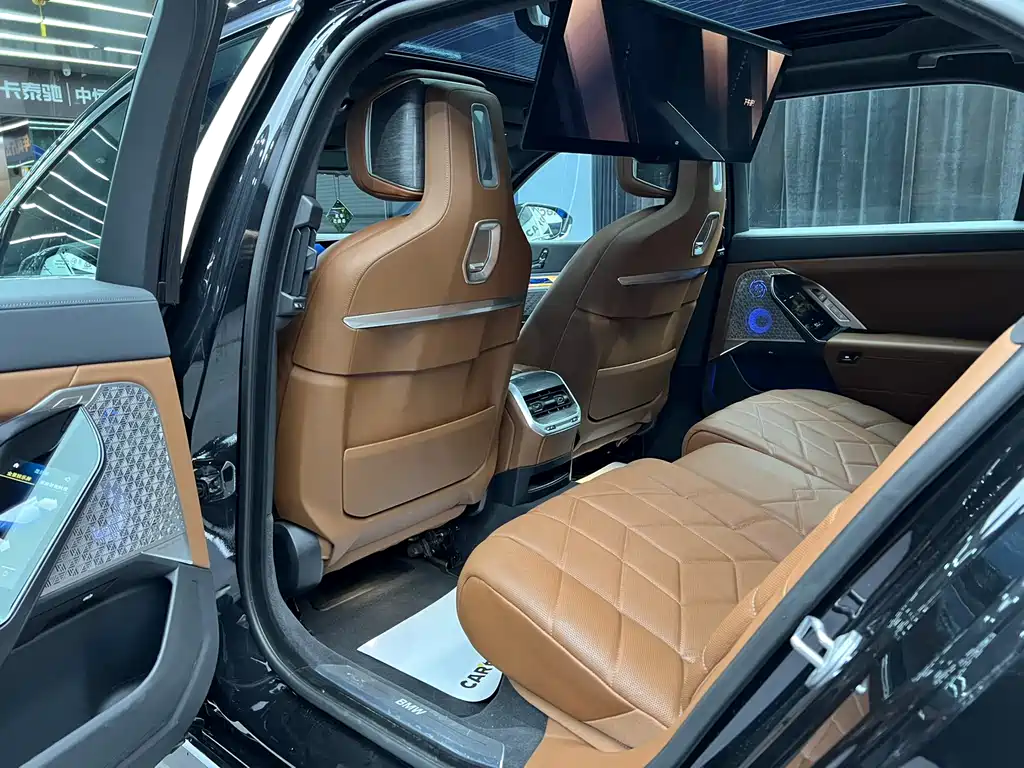 BMW i7 2023 eDrive50L exclusive luxury package купить на сайте DeffCars