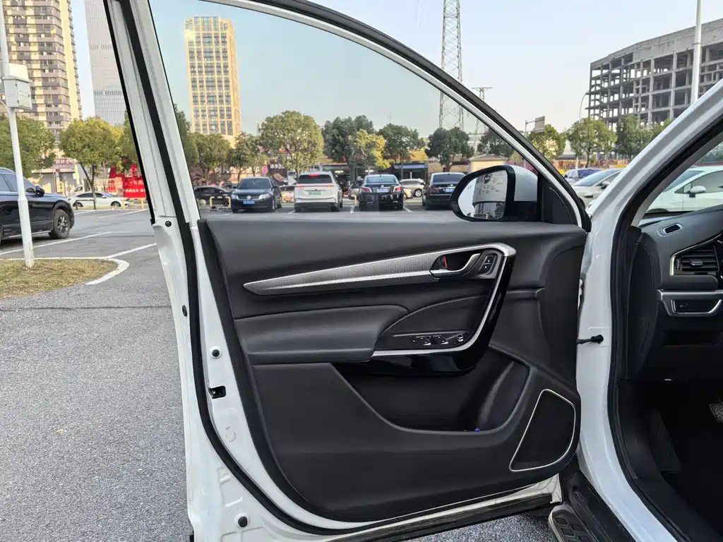 Dongfeng Fengshen AX7 2020 1.6T automatic AI pilot type National V купить на сайте DeffCars