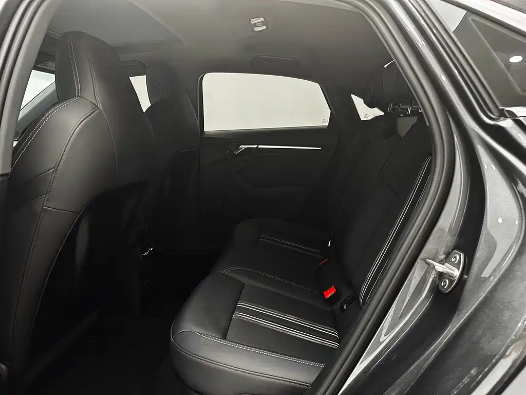 Audi A3 2023 facelift A3L Limousine 35 TFSI fashionable and sporty купить на сайте DeffCars
