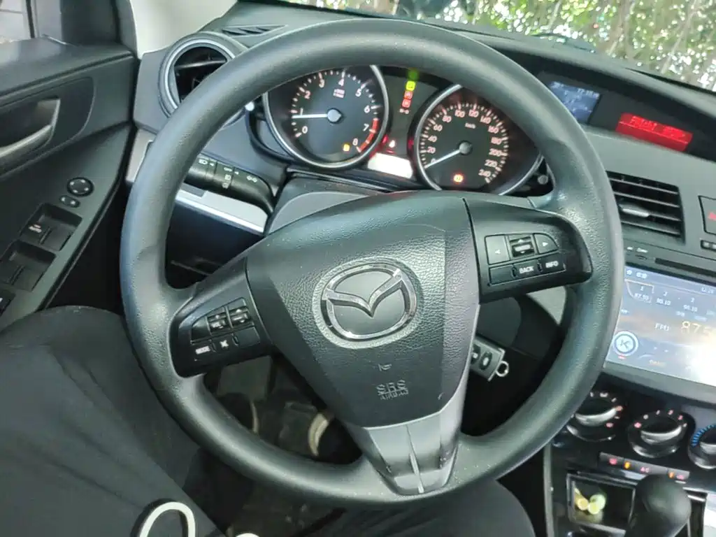 Mazda 3 Star 2015 Sedan 1.6L Automatic Elite купить на сайте DeffCars