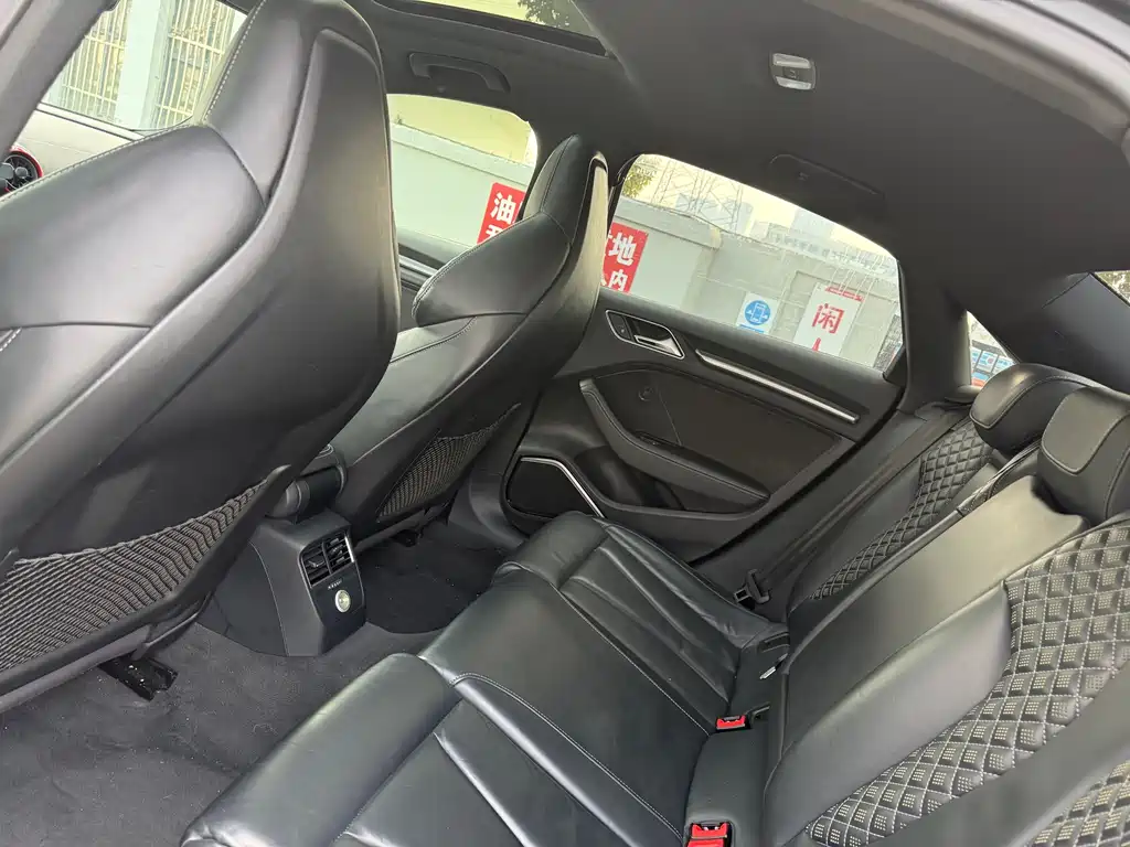 Audi RS 3 2017 RS 3 2.5T Limousine купить на сайте DeffCars