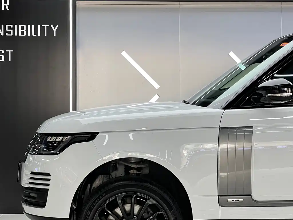 Range Rover 2021 3.0 L6 Legend Extended Classic Edition купить на сайте DeffCars