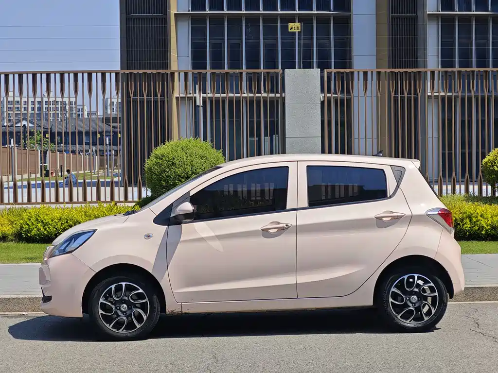 Changan Benben E-Star 2021 National Edition Xinyue Edition Lithium Iron Phosphate (31.18kWh) купить на сайте DeffCars