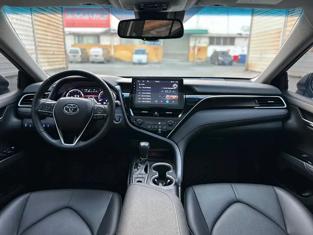 Camry 2023 2.5G Deluxe Edition купить на сайте DeffCars