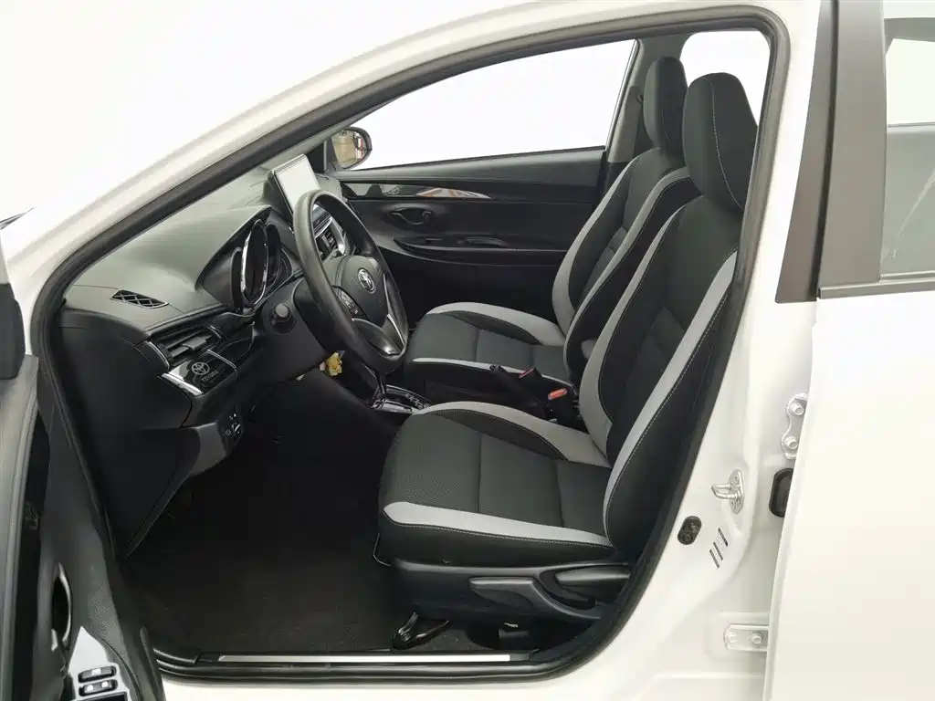 YARiS L Zhixuan 2022 model Zhixuan X 1.5L CVT leading PLUS version купить на сайте DeffCars