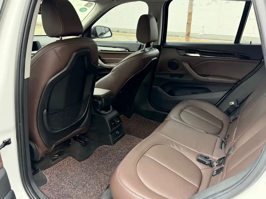 BMW X1 2018 sDrive18Li Exclusive Model купить на сайте DeffCars
