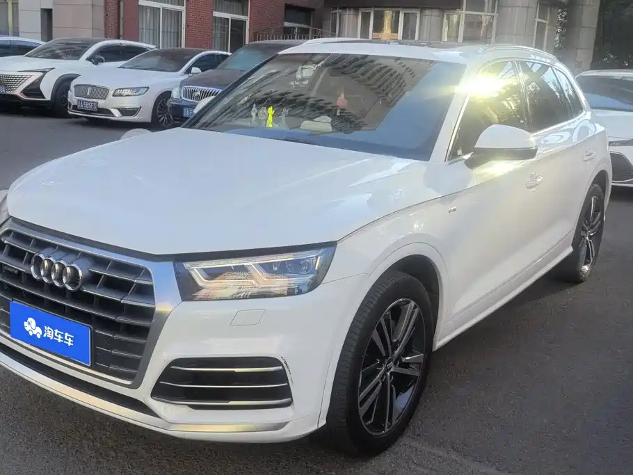 Audi Q5L 2020 facelift 40 TFSI enjoys fashionable style купить на сайте DeffCars