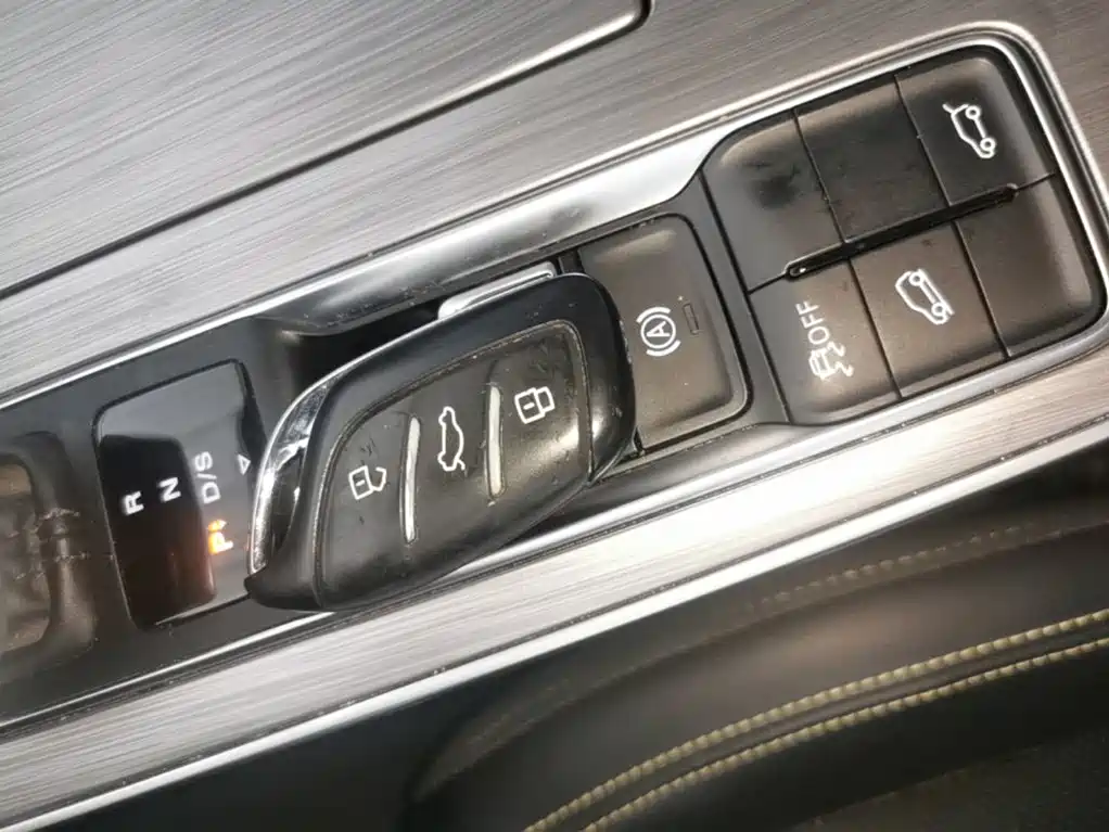 Roewe RX5 2020 PLUS 300TGI Automatic Ali Guochao Ronglin Edition купить на сайте DeffCars