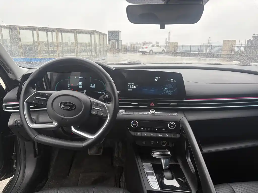 Elantra 2023 1.5L CVT LUX Premium Edition купить на сайте DeffCars