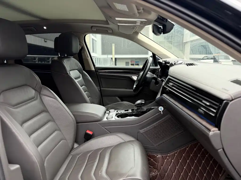 Touareg 2021 3.0TSI Ruixiang Edition Classic Sports Package купить на сайте DeffCars