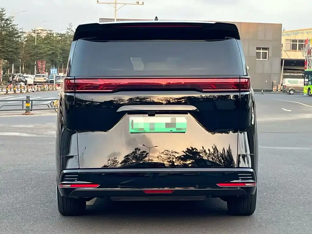 Denza D9 2025 DM-i two-wheel drive model купить на сайте DeffCars