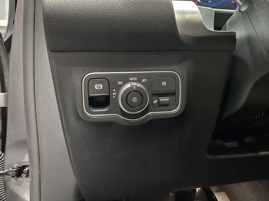 Mercedes-Benz GLB 2022 GLB 220 Dynamic купить на сайте DeffCars